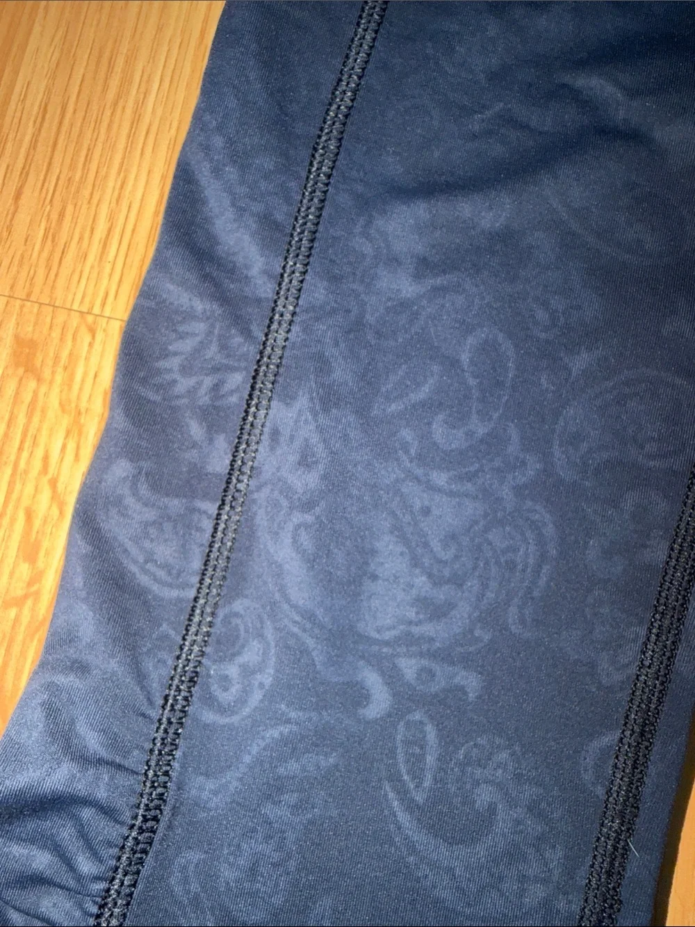 Lululemon Speed Tight Size 4 Paisley Emboss Inkwell